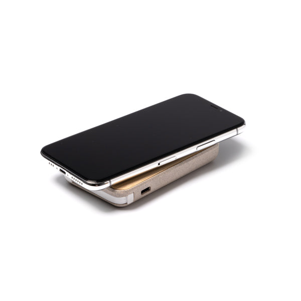 Batería externa de 5000 mAh con cuerpo de bambú y | BRENER (PB1054)