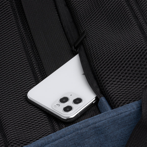 La mochila antirrobo realizada en RPET 300 D es | NORDEN (MO1200)