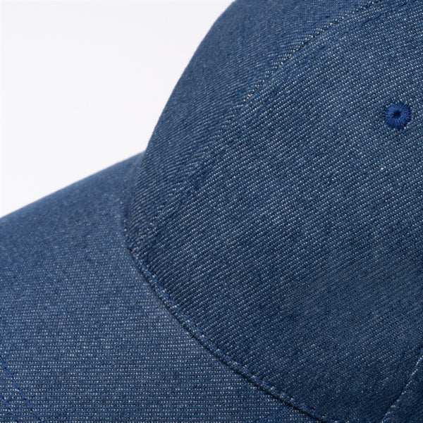 Gorra elaborada en tejido vaquero reciclado de 6 | ISBUD (GO1282)