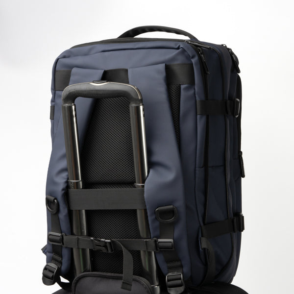 Práctica mochila extensible elaborada en PU | OREGON (MO1883)