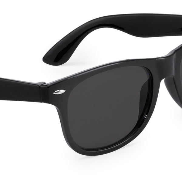 Gafas de sol clásicas en acabado brillo con | BRISA (SG8100)
